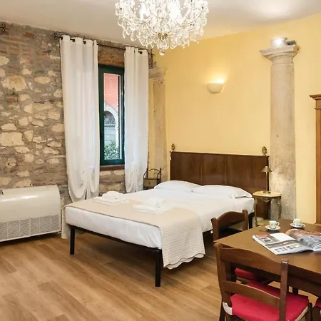 Junior Cangrande - Veronainflat Apartamento